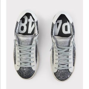 P448 Glitter Sneakers